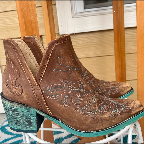 Corral Circle G Handcrafted Snip-toe Women’s Authentic Cowgirl Style Boot - Picture 1 of 11